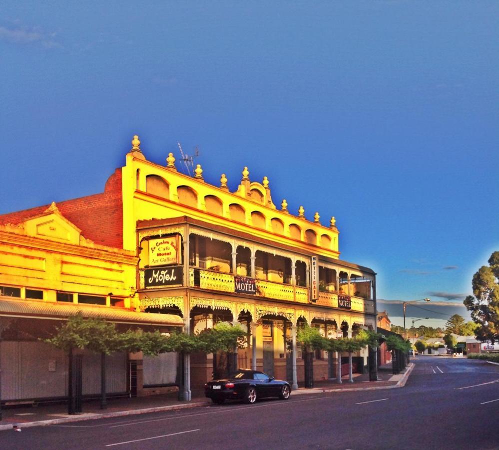 La Cochon Rose Motel Saint Arnaud Buitenkant foto