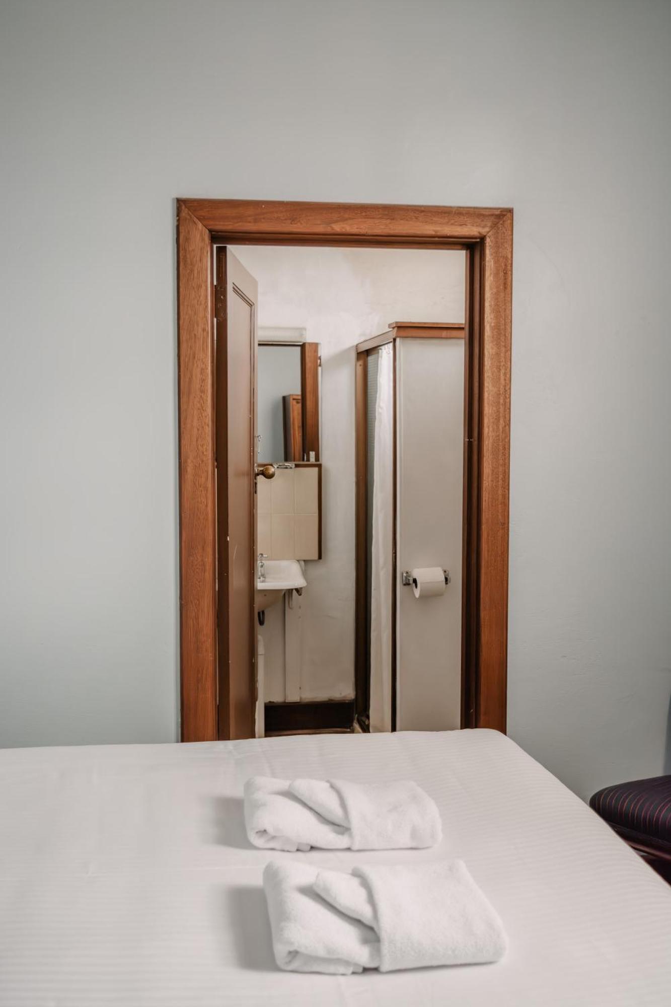 La Cochon Rose Motel Saint Arnaud Buitenkant foto